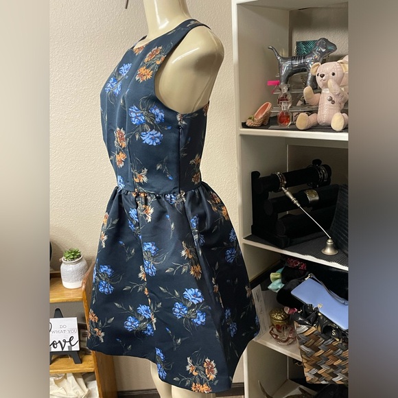 💙Very Cute XS Zara Basic Dress With Pockets - Picture 2 of 5